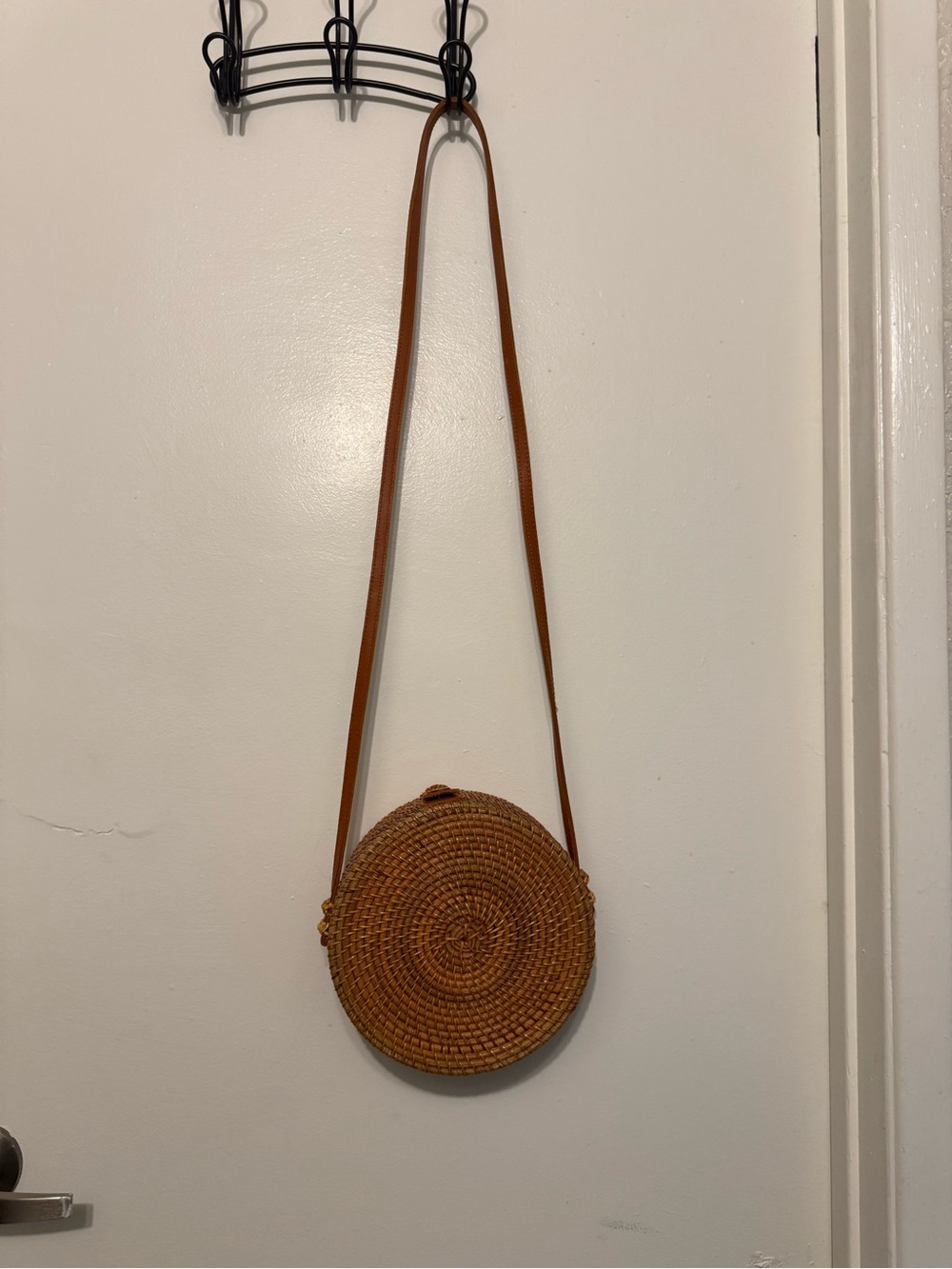 Round Woven Crossbody Bag in Brown